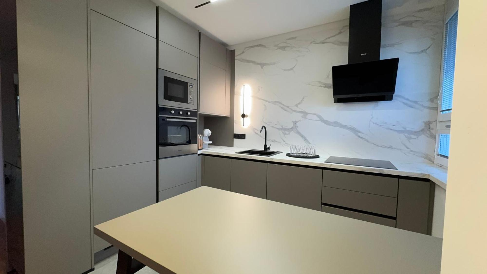 Apartmán Moderni Hi-tech V Centru Pardubic - Wi-fi, Netflix, Projektor Pardubice