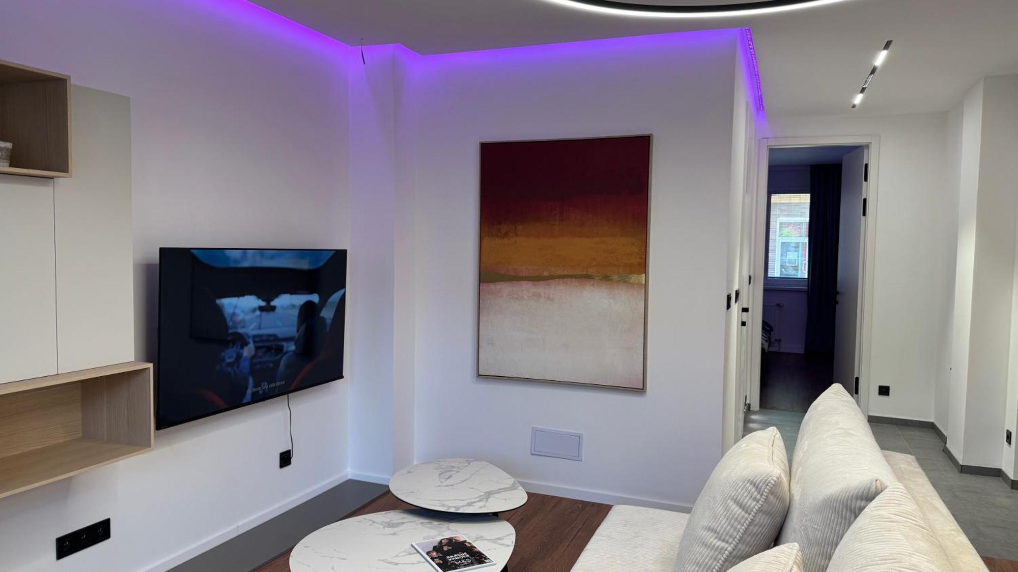 Moderni Hi-tech V Centru Pardubic - Wi-fi, Netflix, Projektor Apartmán
